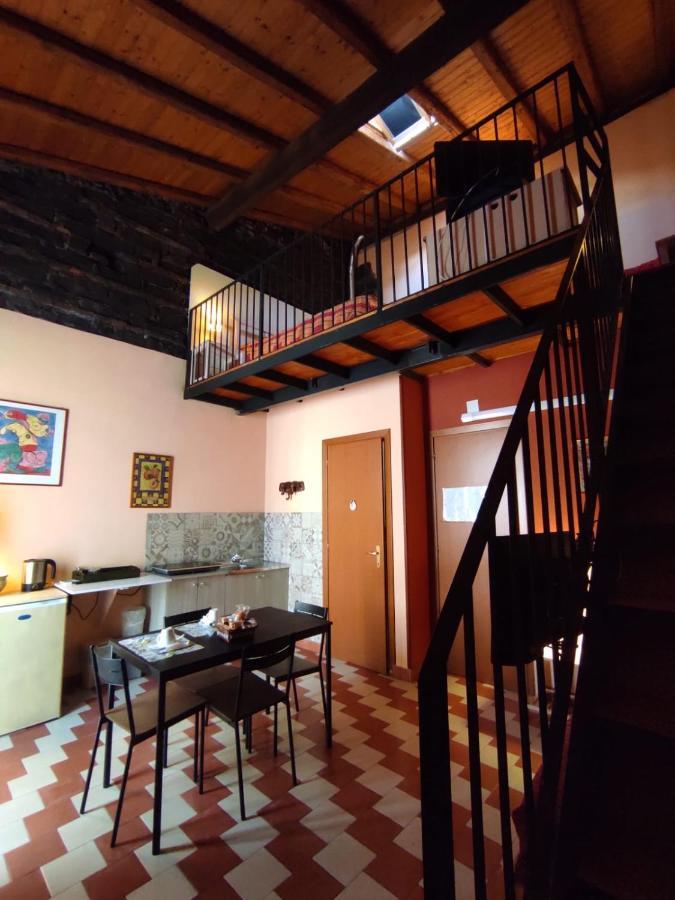Bed and Breakfast Al Mare In Citta Катания Экстерьер фото