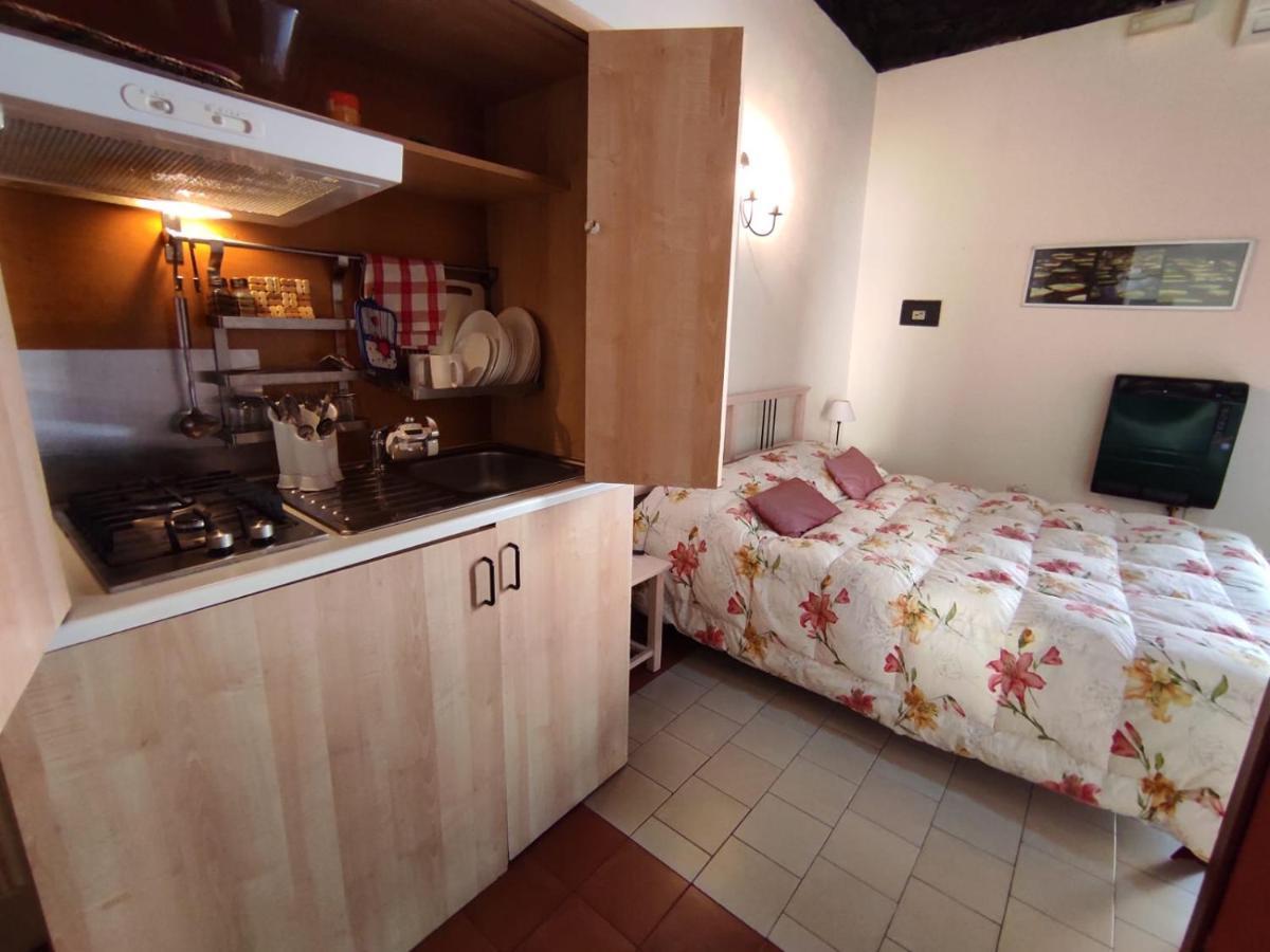 Bed and Breakfast Al Mare In Citta Катания Экстерьер фото